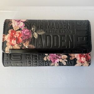 Steve Madden Logobar Trifold Clutch Wallet Embossed Black Floral